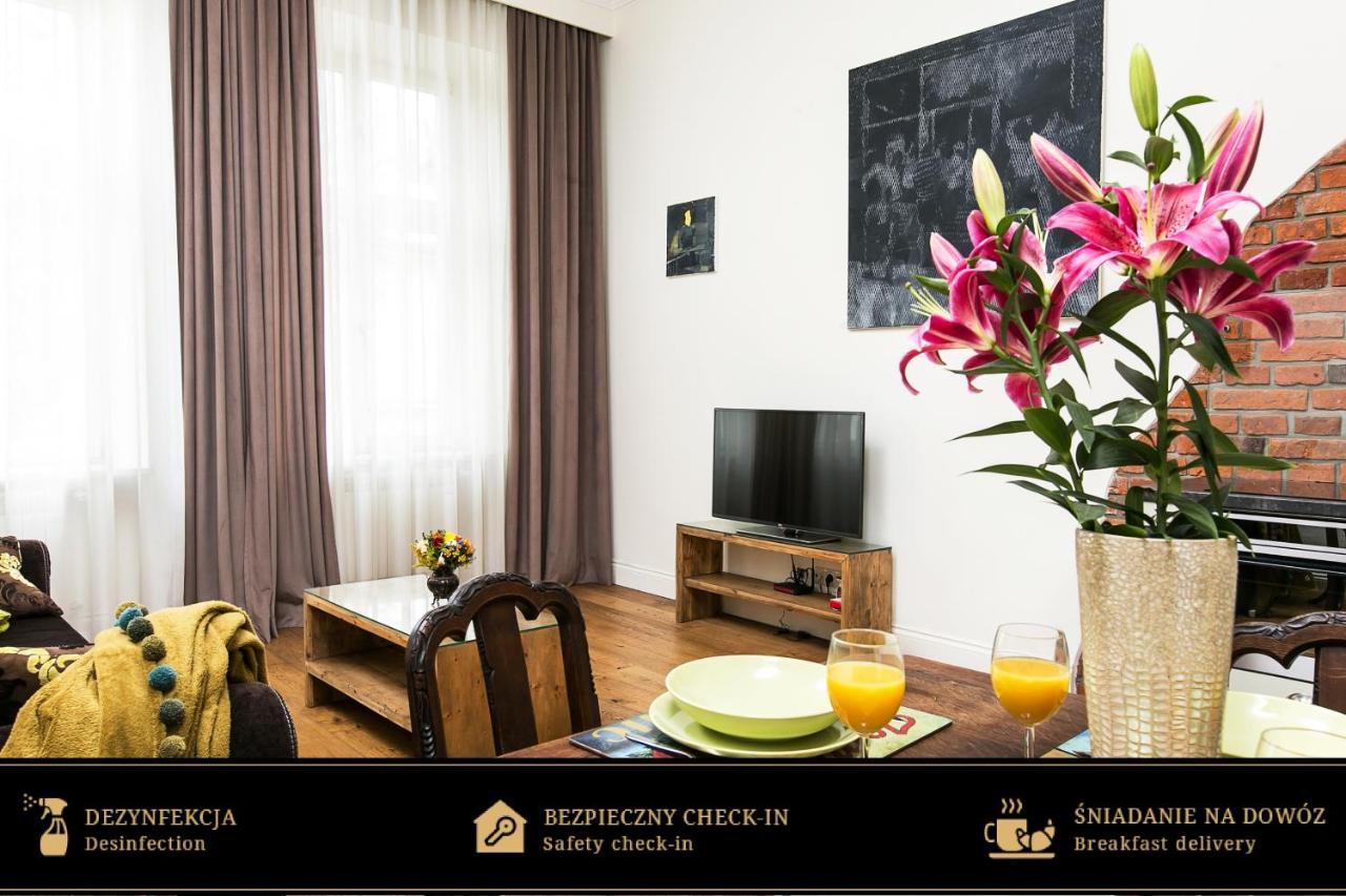 Old Town Brigue Apartment By Otium Krasków Exterior foto