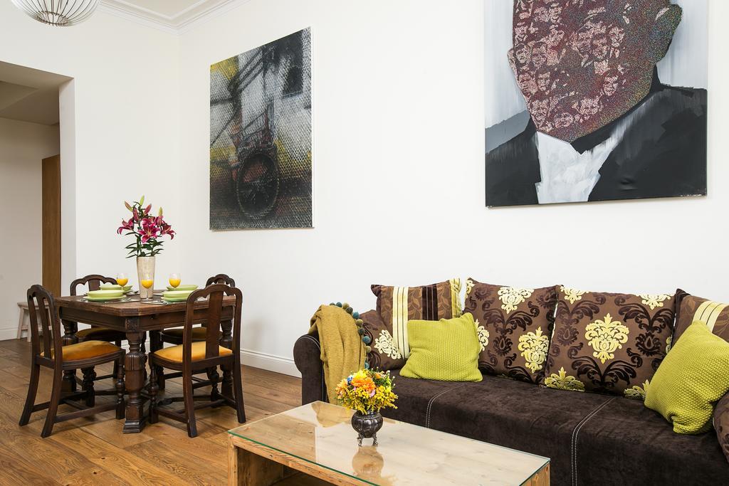 Old Town Brigue Apartment By Otium Krasków Exterior foto