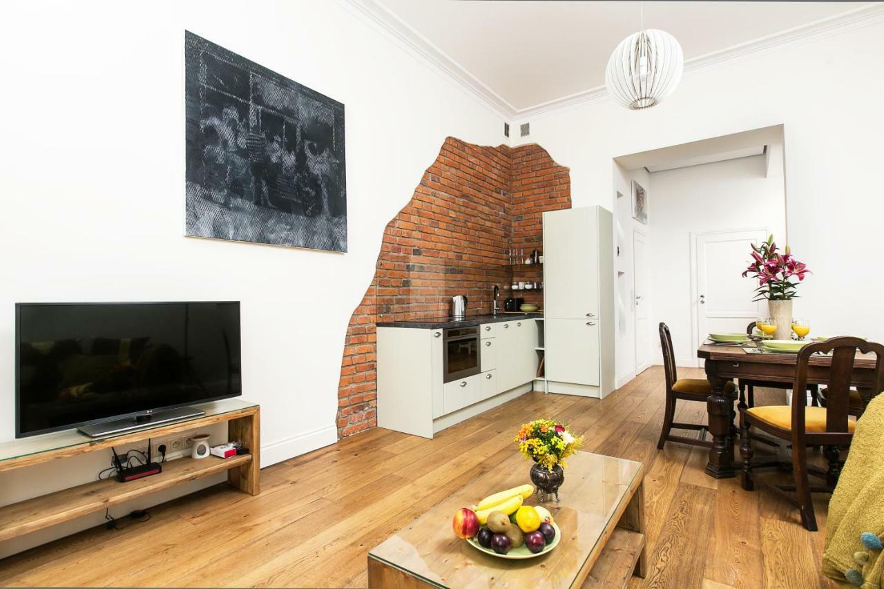 Old Town Brigue Apartment By Otium Krasków Exterior foto