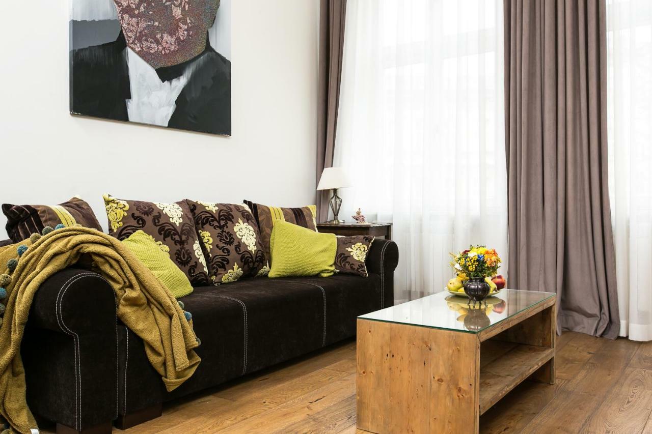 Old Town Brigue Apartment By Otium Krasków Exterior foto